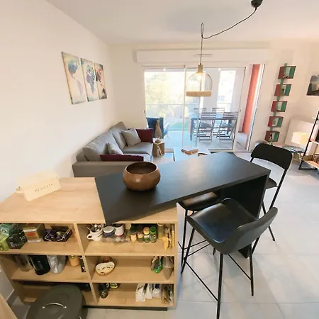 Sierra - Tram A - Free Parking - Free Wifi Apartment *