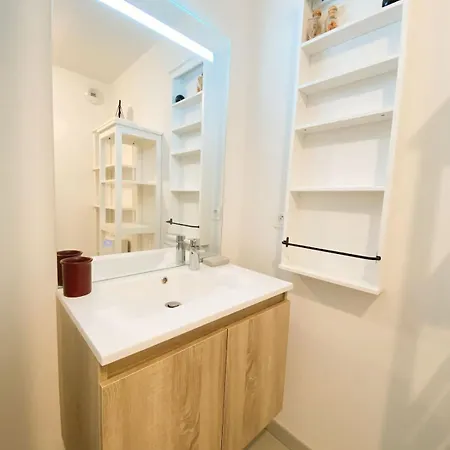 Sierra - Tram A - Free Parking - Free Wifi Apartament Cenon