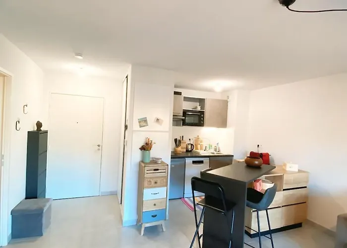 Sierra - Tram A - Free Parking - Free Wifi *